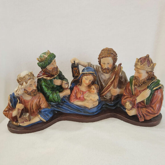 NATIVITY SCENE figurine with wiseman 13 inches wide - Picture 1 of 4